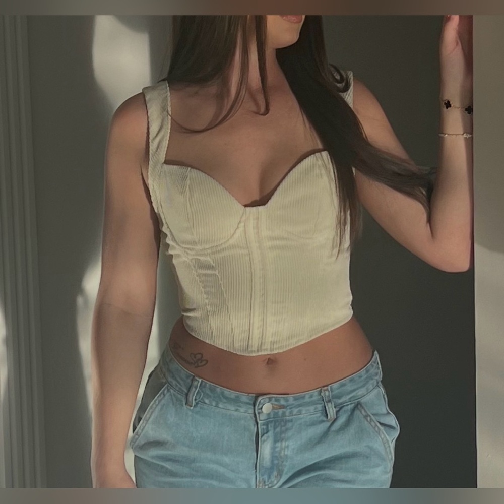 Crop top tank top